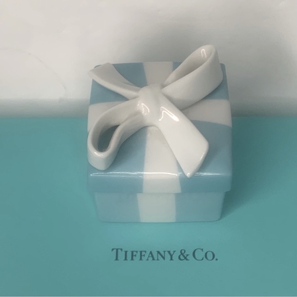 Tiffany & Co. Accessories - TIFFANY & CO. Bone China Bow Blue Trinket Box Jewelry Box Porcelain Ring Box
